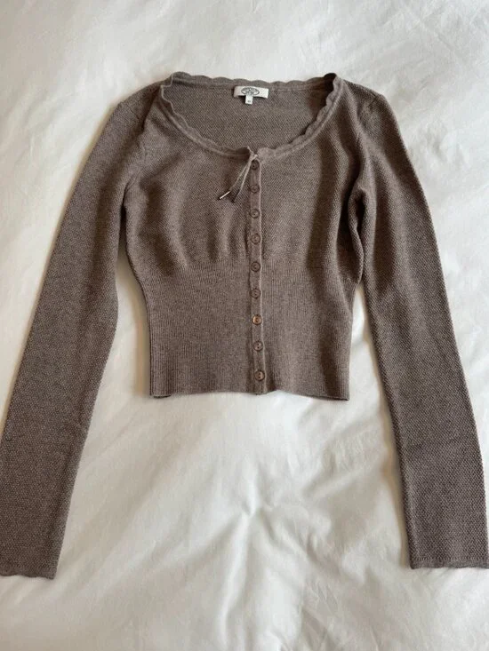 Mirror palais brown cardigan with scalloped trim and buttons - Picture 1 of 4